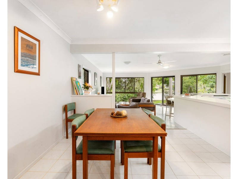 4 Penguin Parade, Burleigh Waters QLD 4220