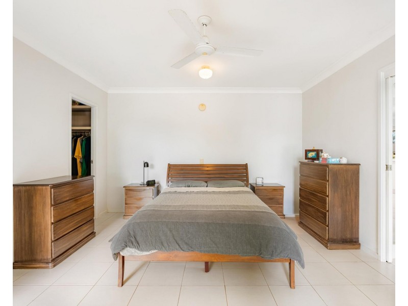 4 Penguin Parade, Burleigh Waters QLD 4220