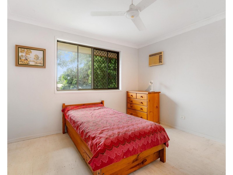 4 Penguin Parade, Burleigh Waters QLD 4220