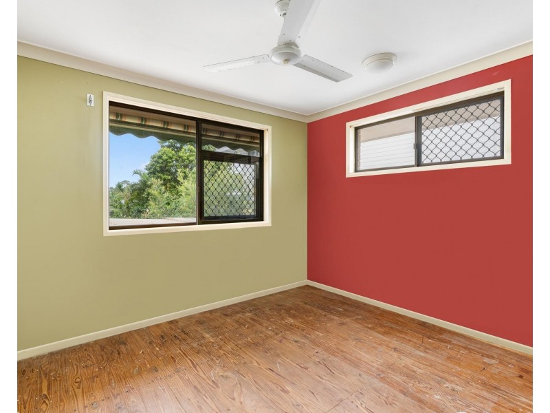 4 Penguin Parade, Burleigh Waters QLD 4220