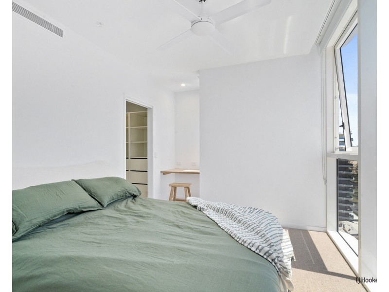 1403/7-11 Miles Street, Coolangatta QLD 4225