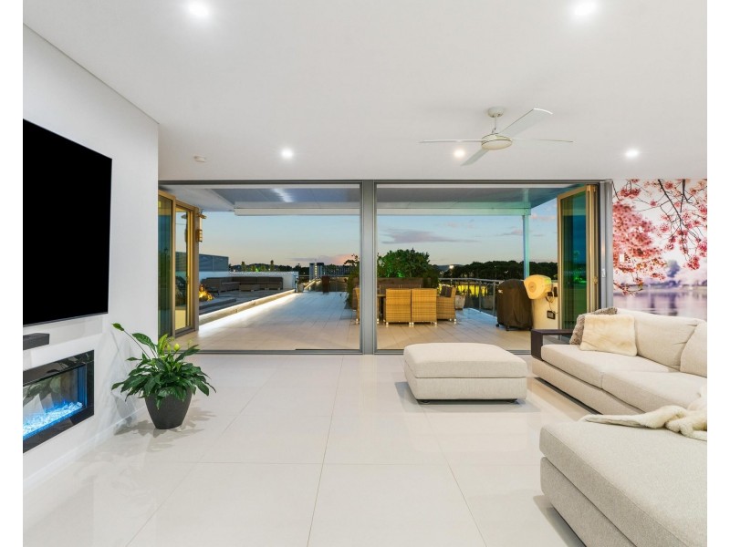 404/22-24 Ben Lexcen Place, Robina QLD 4226