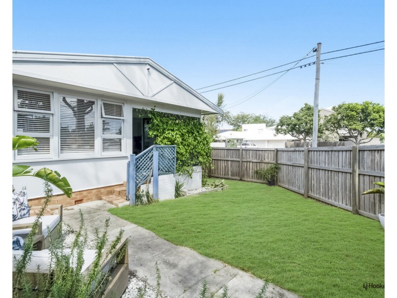 2/32 Third Avenue, Palm Beach QLD 4221