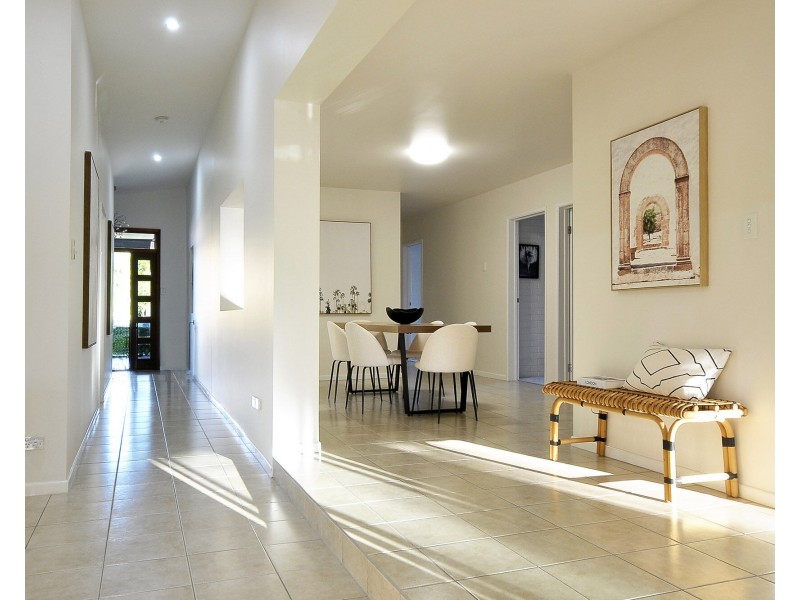 4 Keel Court, Currumbin Waters QLD 4223