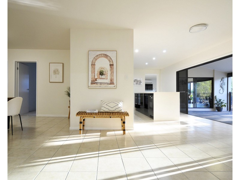 4 Keel Court, Currumbin Waters QLD 4223