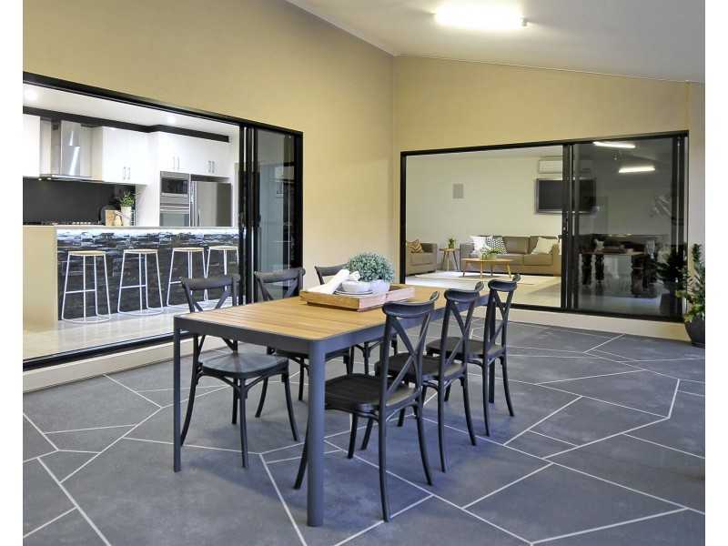 4 Keel Court, Currumbin Waters QLD 4223