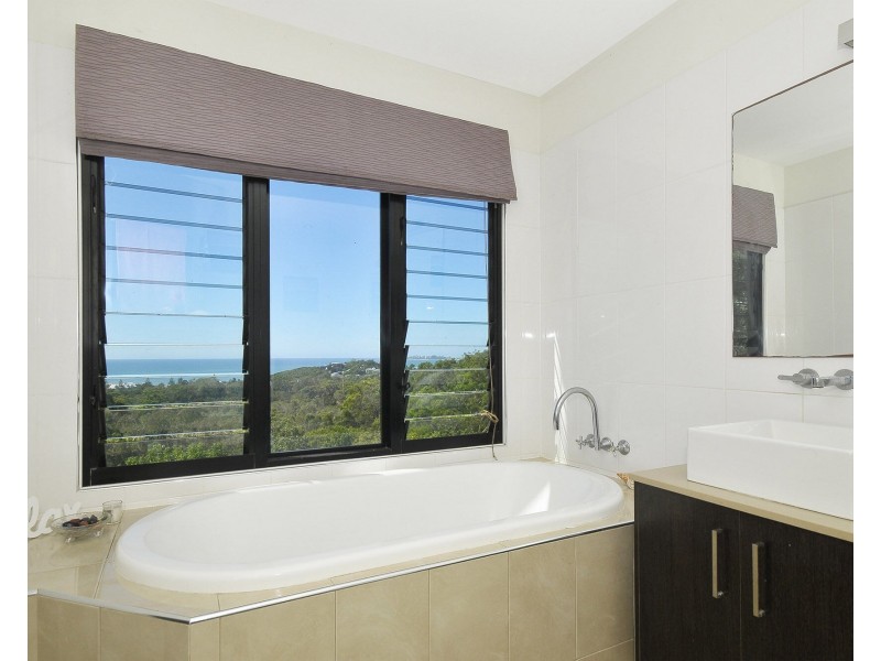 17 Lansell Avenue, Currumbin QLD 4223