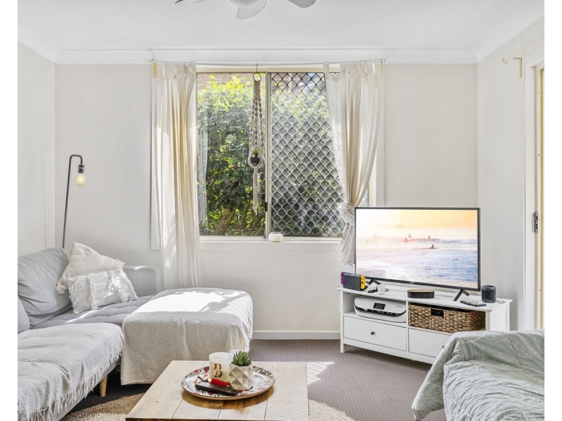 1/1 Rolan Court, Palm Beach QLD 4221