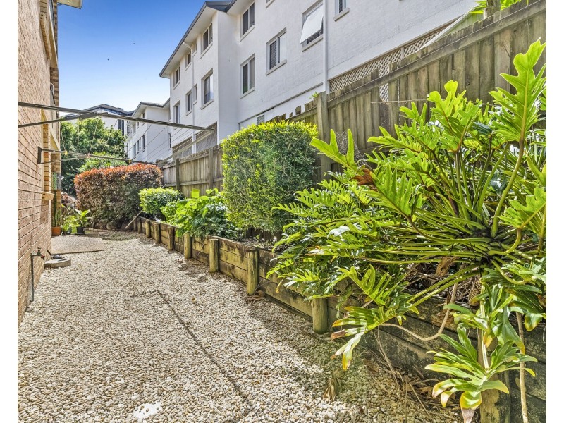 1/1 Rolan Court, Palm Beach QLD 4221
