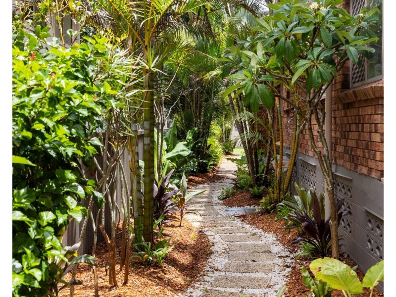 5/285 Golden Four Drive, Bilinga QLD 4225