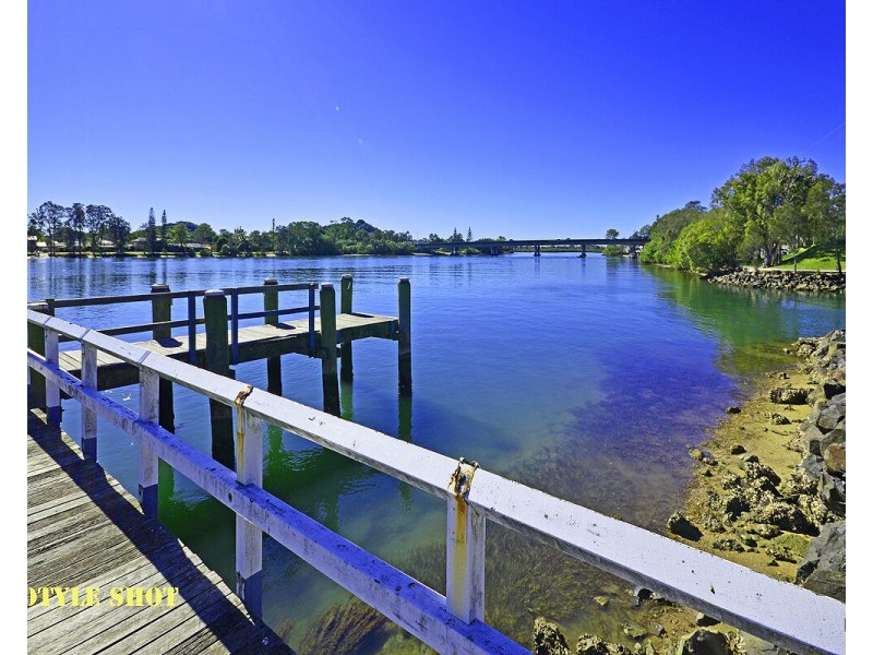 5 Rosnay Court, Banora Point NSW 2486