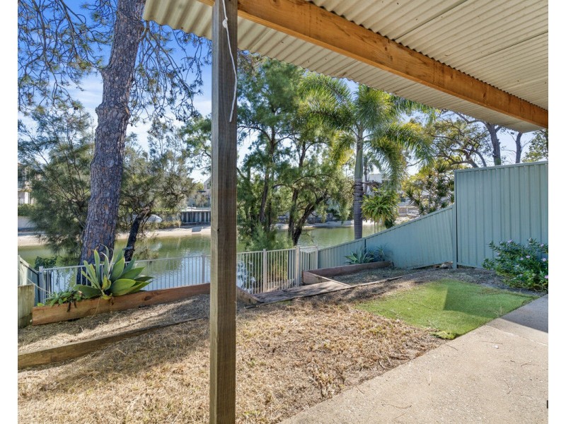 1/5 Lotus Key, Broadbeach Waters QLD 4218