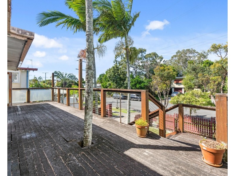 4 Alec Avenue, Miami QLD 4220