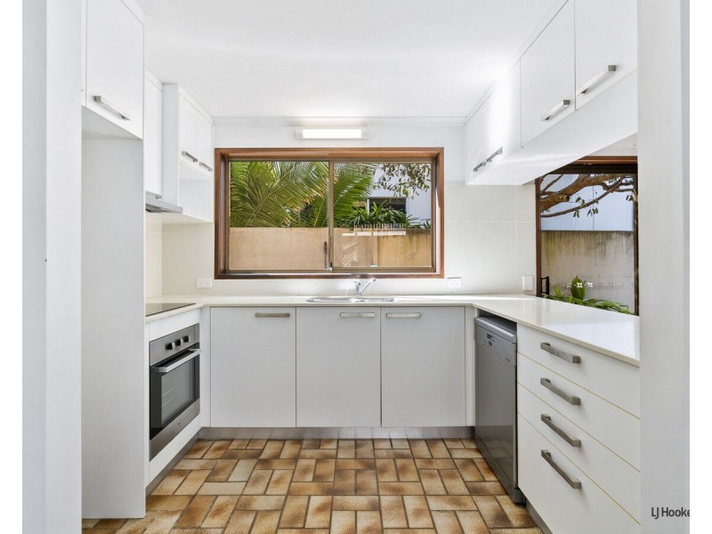 1/34 Jefferson Lane, Palm Beach QLD 4221