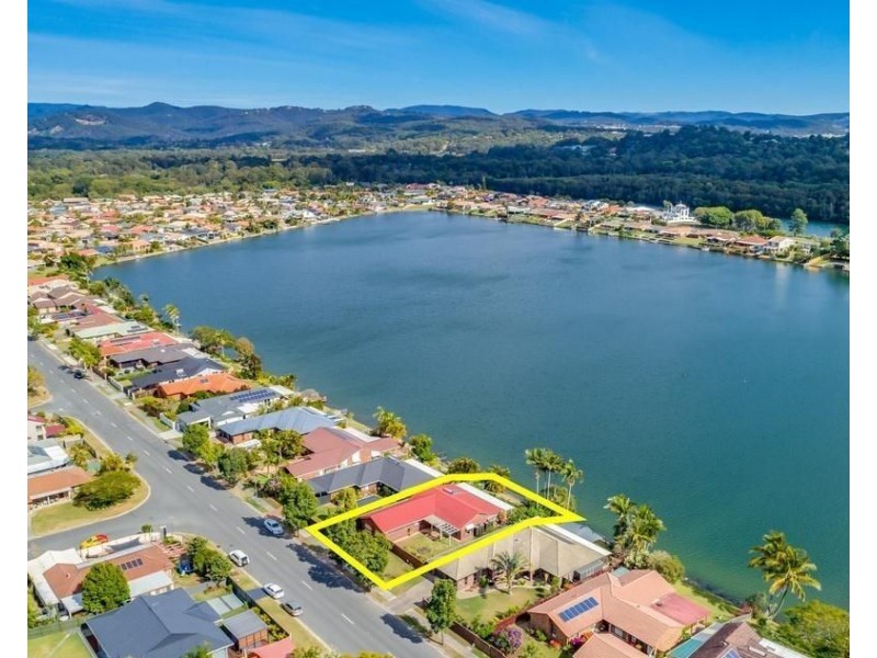 21 Ironbark Street, Elanora QLD 4221