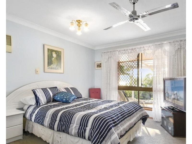 21 Ironbark Street, Elanora QLD 4221