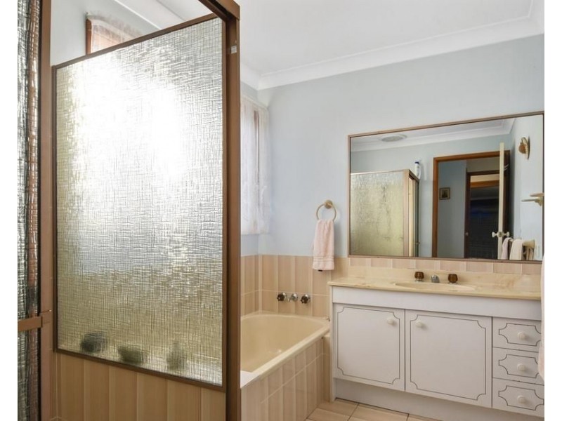 21 Ironbark Street, Elanora QLD 4221