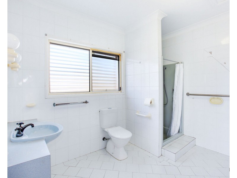 2/115 Petrel Avenue, Mermaid Beach QLD 4218