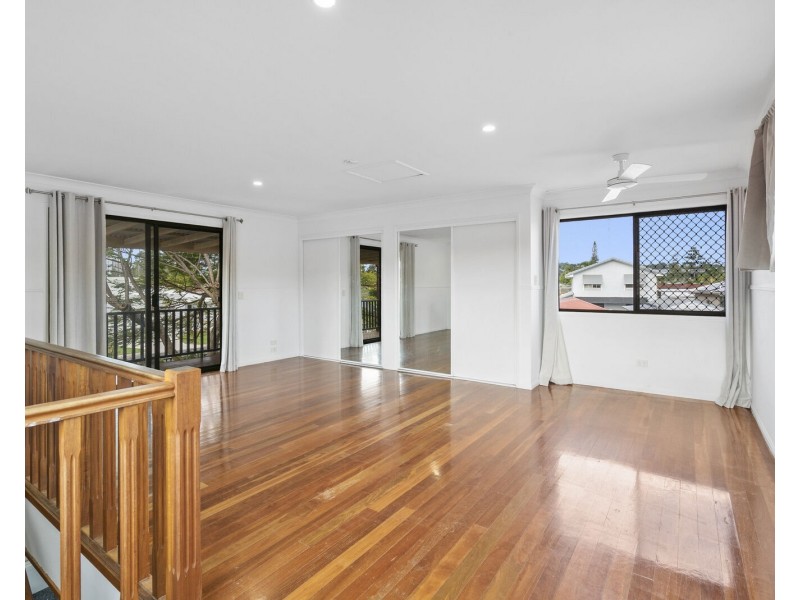 18 Holbrook Way, Elanora QLD 4221