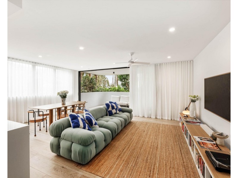 208/2 Mawarra Street, Palm Beach QLD 4221