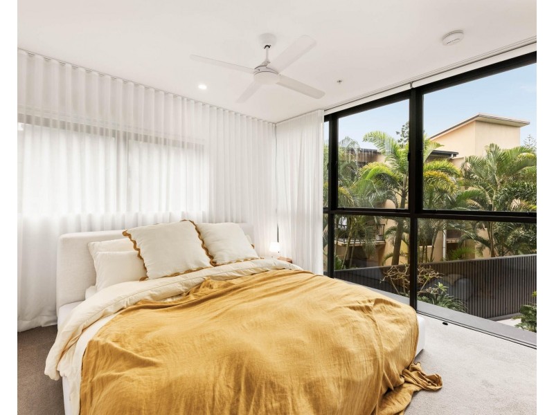 208/2 Mawarra Street, Palm Beach QLD 4221