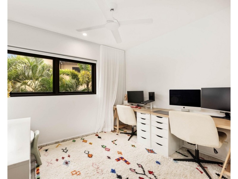 208/2 Mawarra Street, Palm Beach QLD 4221