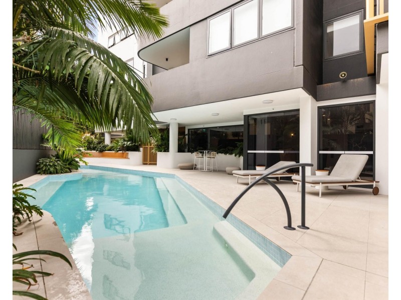 208/2 Mawarra Street, Palm Beach QLD 4221