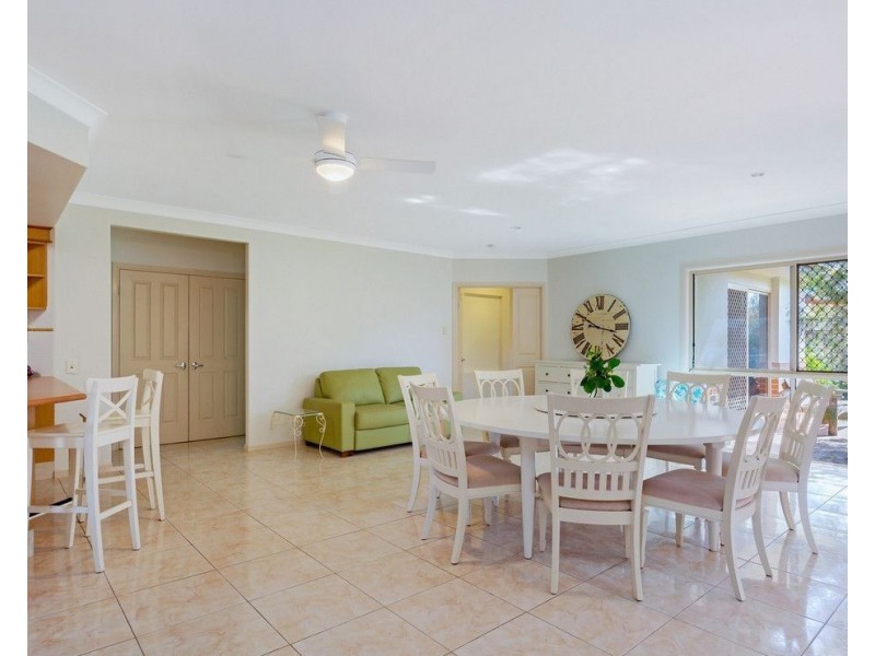 11 Islander Court, Burleigh Waters QLD 4220