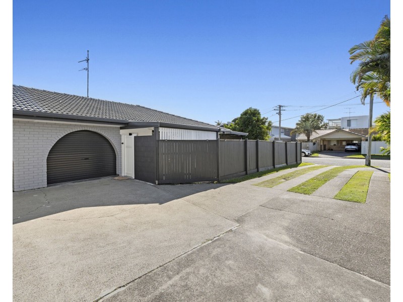 1/14 Doggett Drive, Miami QLD 4220