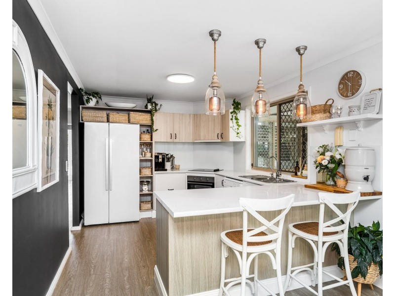 19 Saffron Street, Elanora QLD 4221