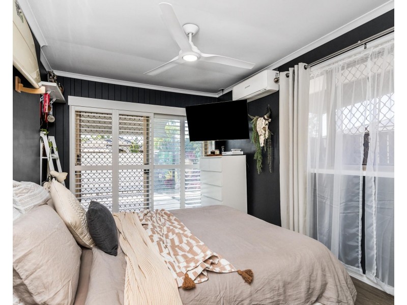19 Saffron Street, Elanora QLD 4221