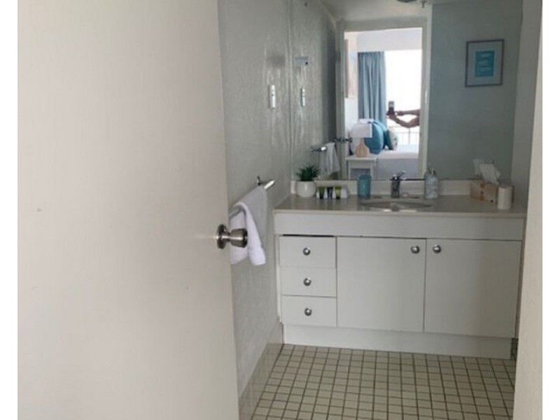 20E/973 Gold Coast Highway, Palm Beach QLD 4221