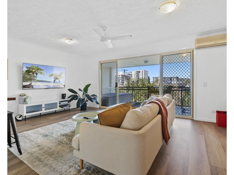 30/1198 Gold Coast Highway, Palm Beach QLD 4221