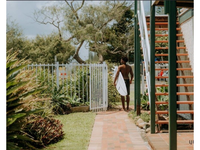 2/1 Wyberba Street, Tugun QLD 4224