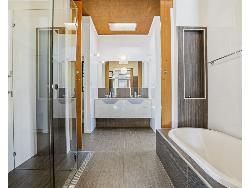 2 Mooligum Way, Currumbin Valley QLD 4223