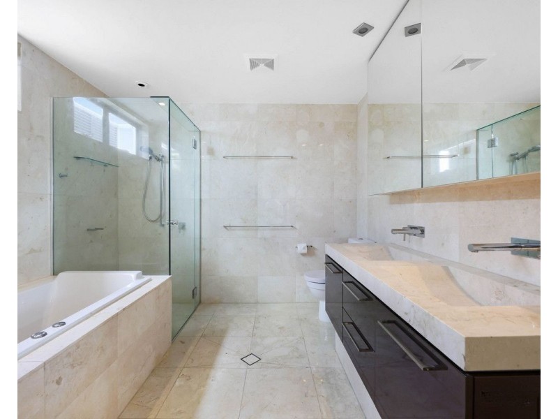 502/200 The Esplanade, Burleigh Heads QLD 4220