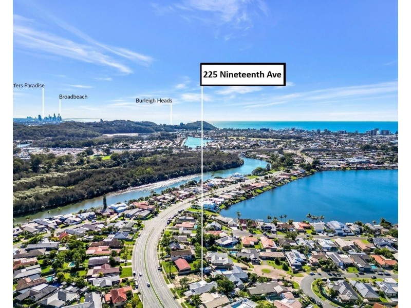 225 Nineteenth Avenue, Elanora QLD 4221