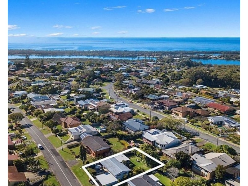 32 Laura Street, Banora Point NSW 2486