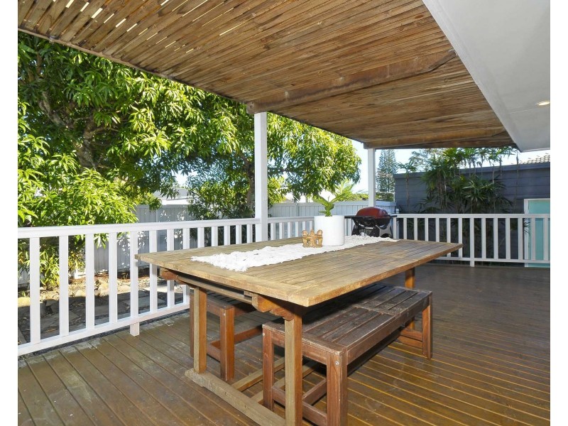 24 Riverside Drive, Currumbin Waters QLD 4223