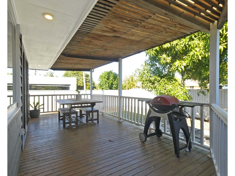 24 Riverside Drive, Currumbin Waters QLD 4223