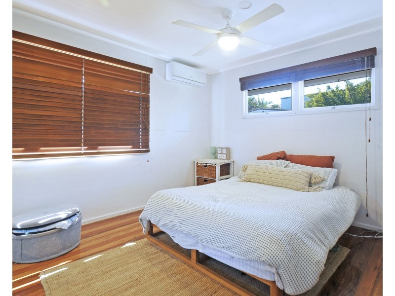 24 Riverside Drive, Currumbin Waters QLD 4223