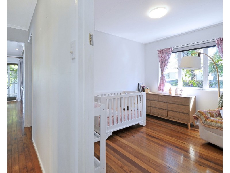 24 Riverside Drive, Currumbin Waters QLD 4223
