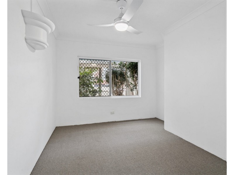 13/26 Old Burleigh Road, Surfers Paradise QLD 4217
