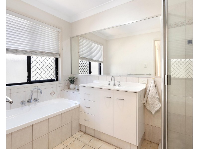 6 Neeson Place, Currumbin Waters QLD 4223