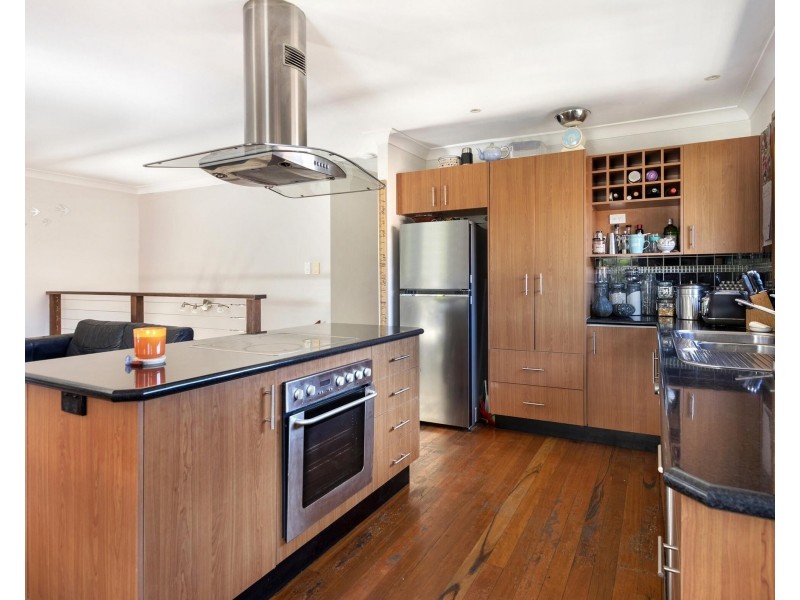 45 Broadwater Street, Runaway Bay QLD 4216