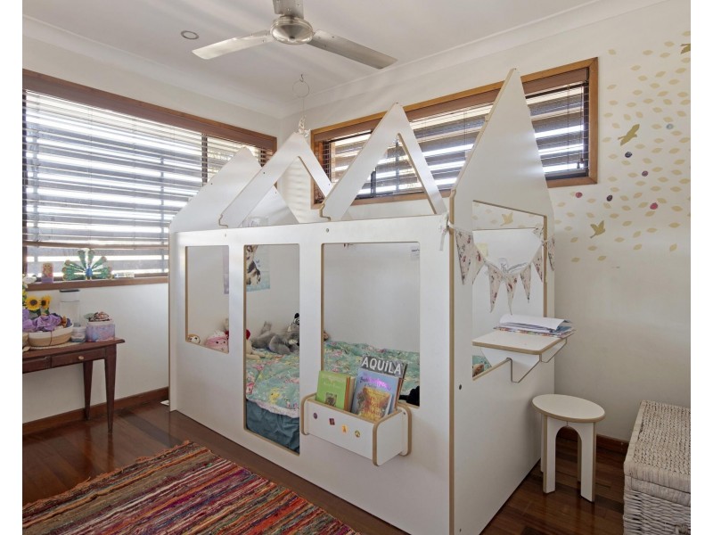 45 Broadwater Street, Runaway Bay QLD 4216