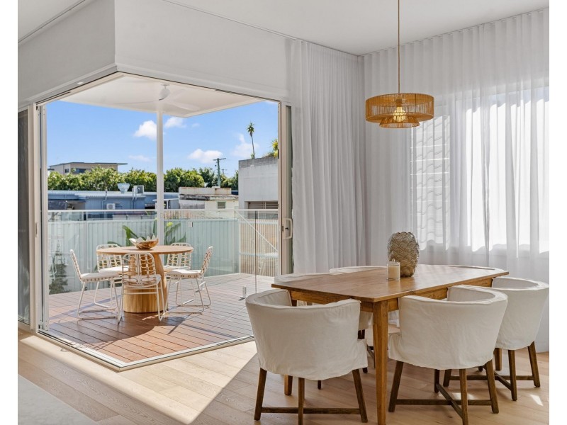 4 Philippine Lane, Palm Beach QLD 4221