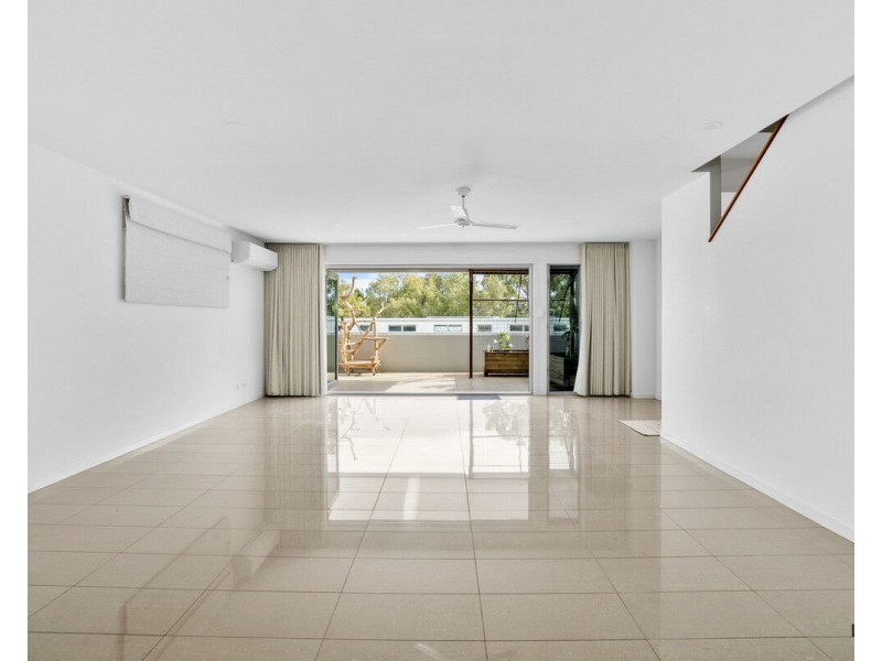 5/41-43 Dixon Street, Coolangatta QLD 4225