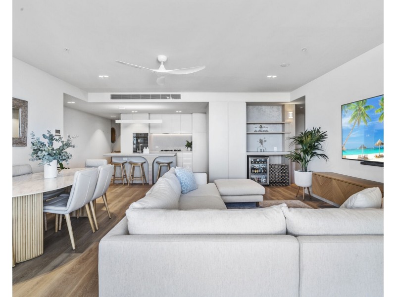 1204/4 Miles Street, Coolangatta QLD 4225