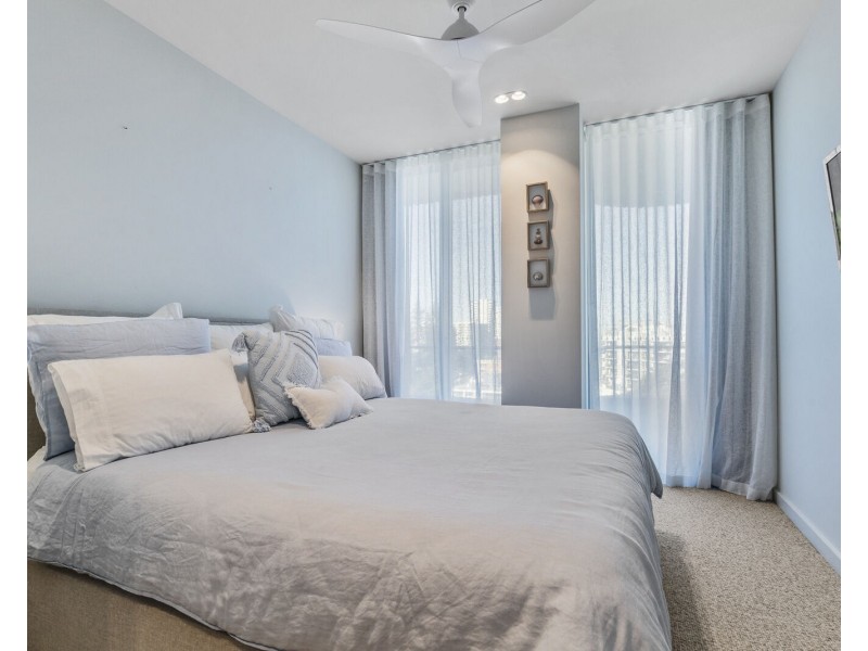 1204/4 Miles Street, Coolangatta QLD 4225